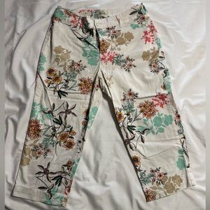 St. John's Bay Floral Capris - Multicolor